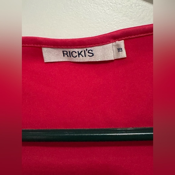 Ricki's: Women’s Sleeveless Top- Size 18 - Picture 3 of 7